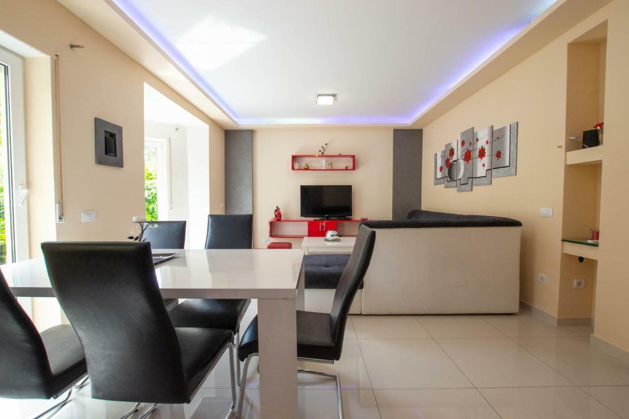 Jela Apartment 7 プーラ エクステリア 写真